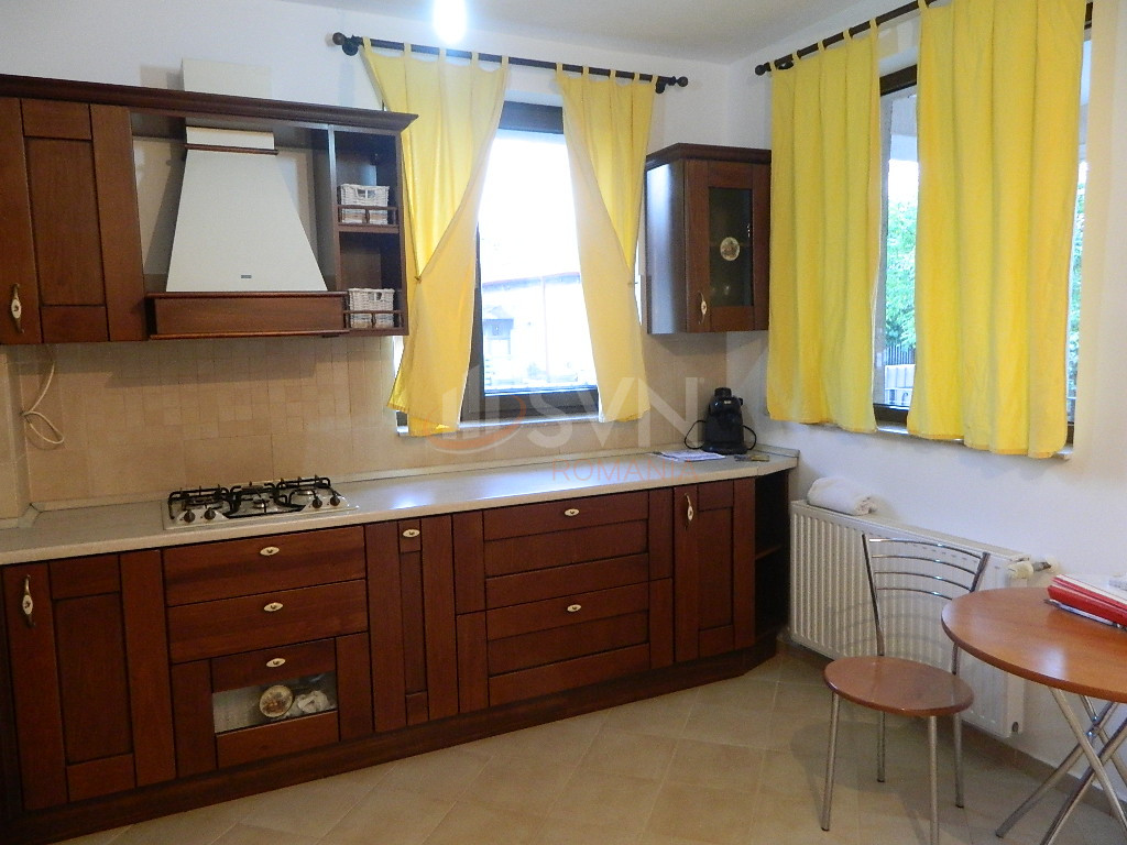 Casa, 6 camere Bucuresti/1 Mai
