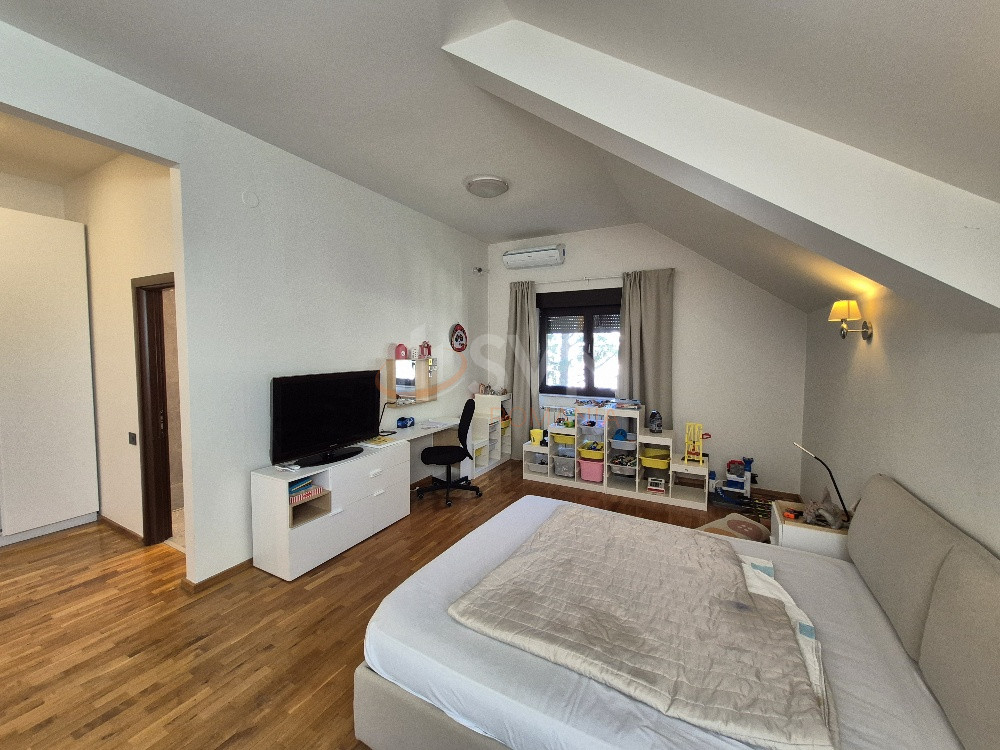 Casa, 6 camere Bucuresti/Iancu Nicolae