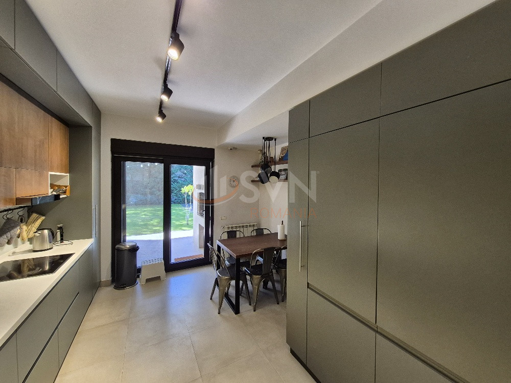 Casa, 6 camere Bucuresti/Iancu Nicolae
