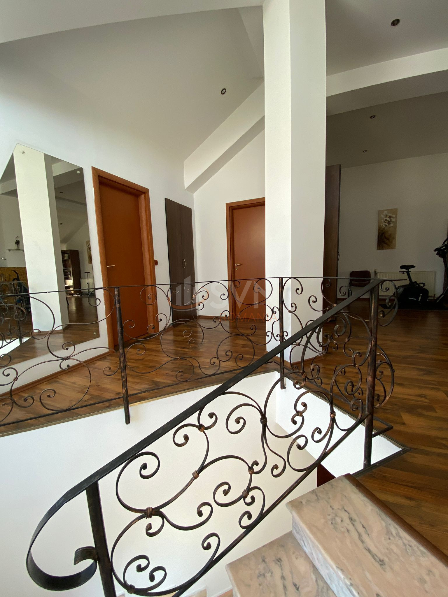 Casa, 6 camere Bucuresti/Bucurestii Noi