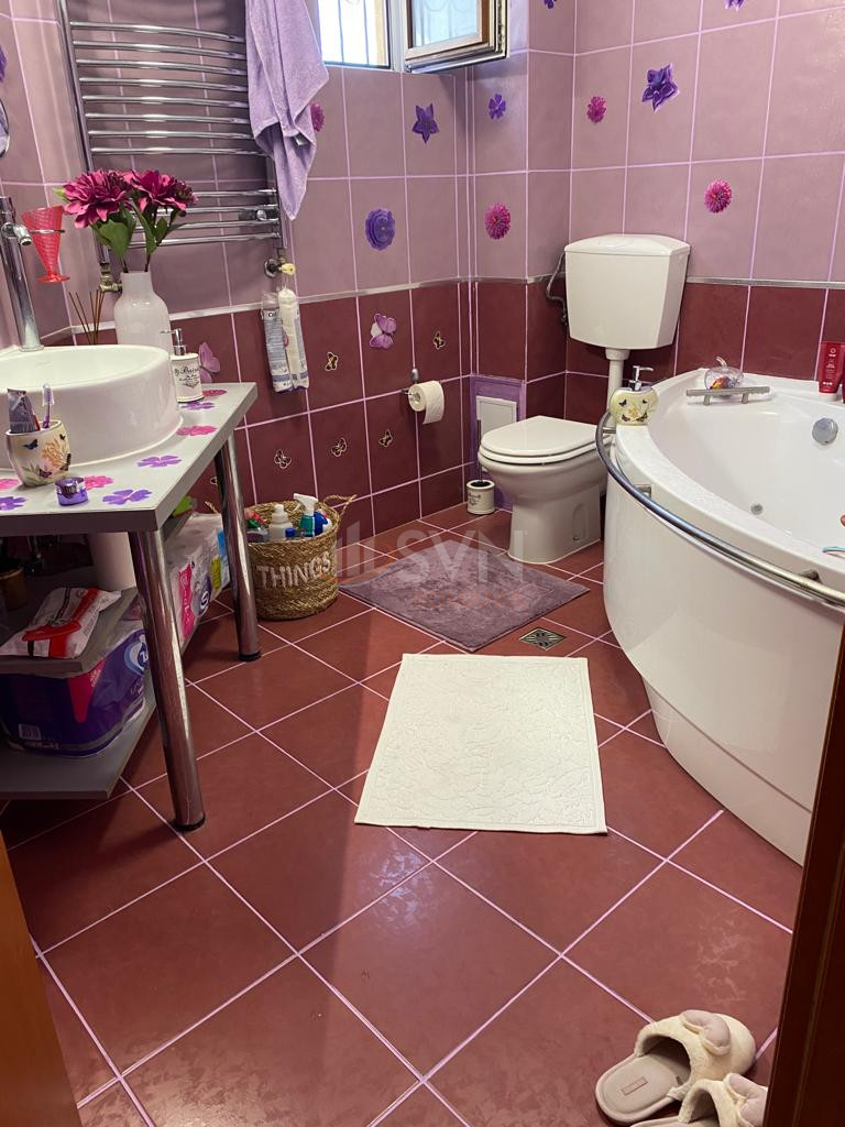 Casa, 6 camere Bucuresti/Bucurestii Noi