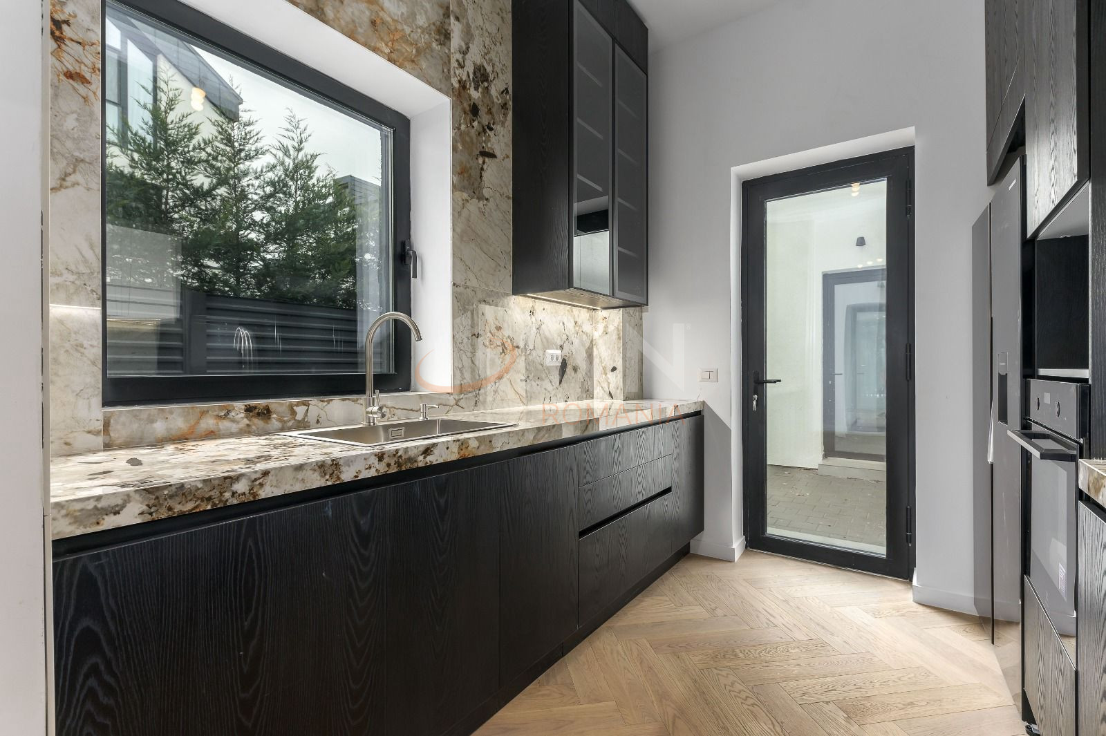 Casa, 6 camere Bucuresti/Iancu Nicolae