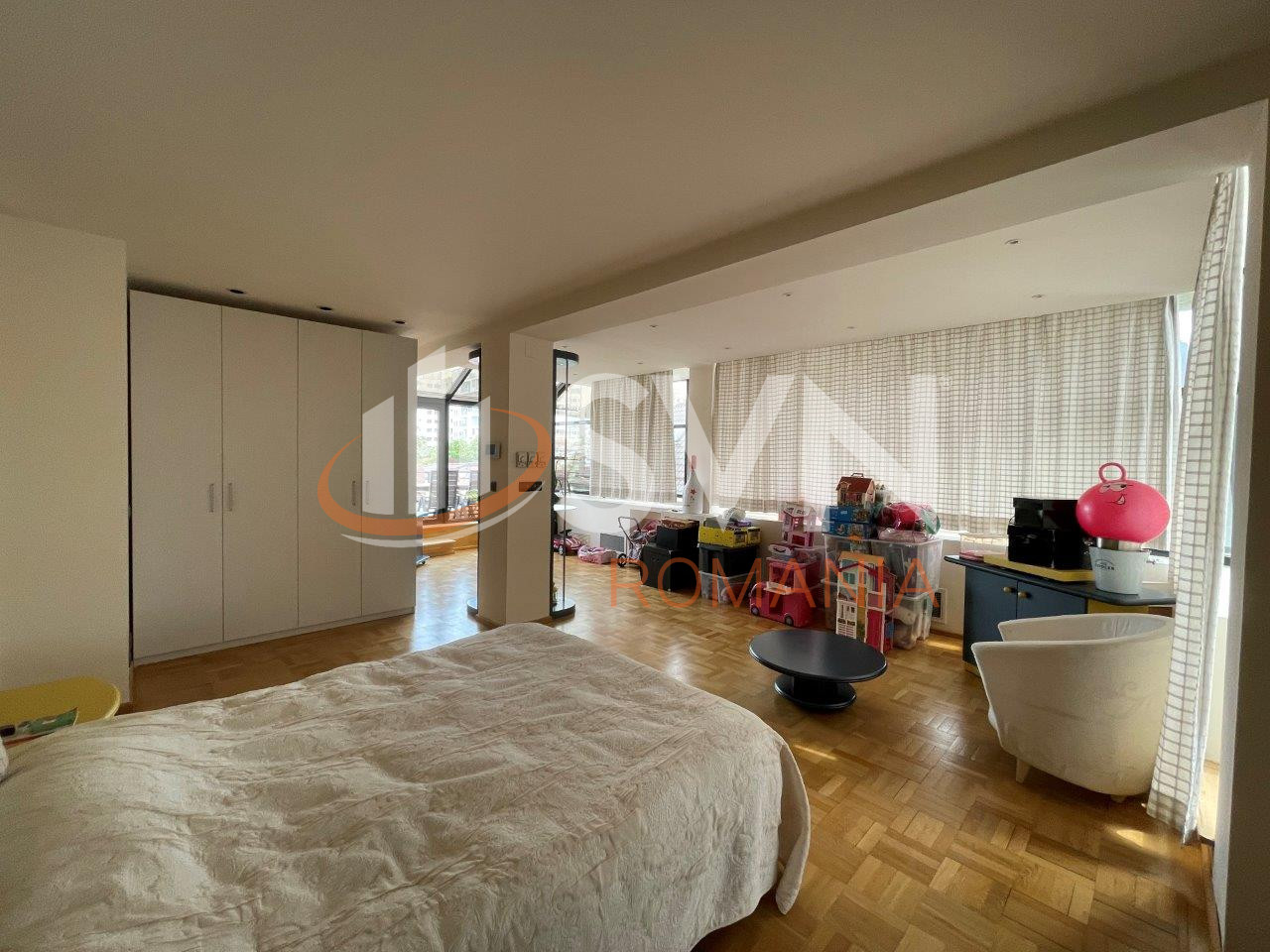 Casa, 6 camere Bucuresti/1 Mai