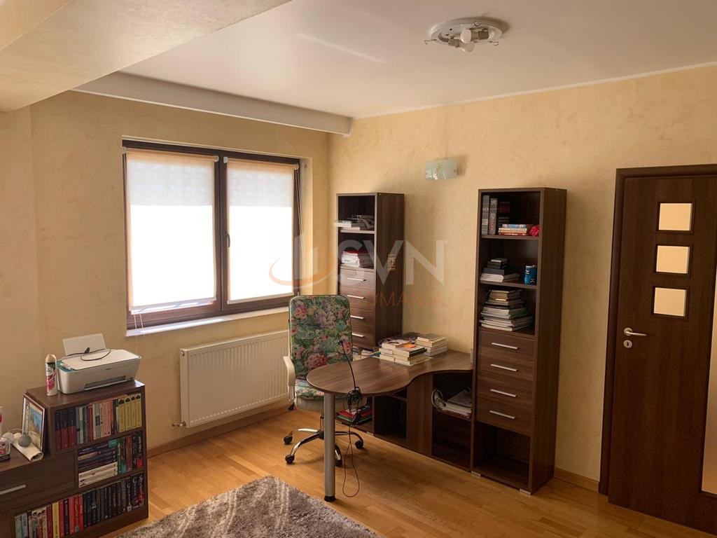 Casa, 6 camere Bucuresti/Piata Alba Iulia