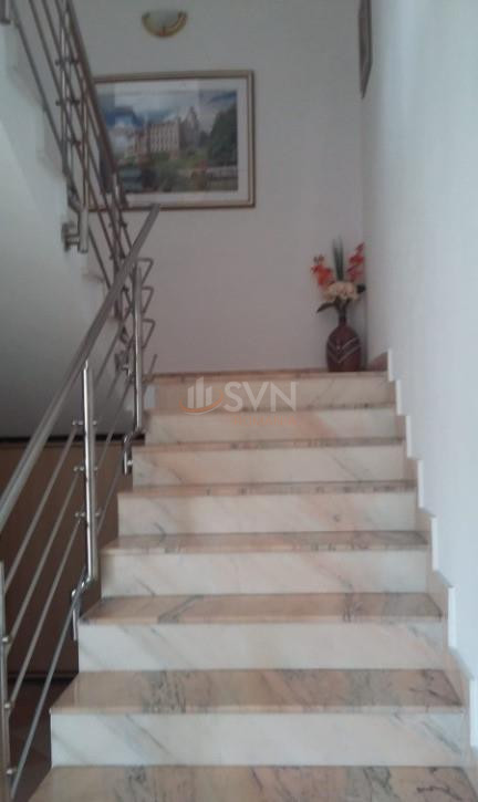 Casa, 6 camere Bucuresti/Jiului