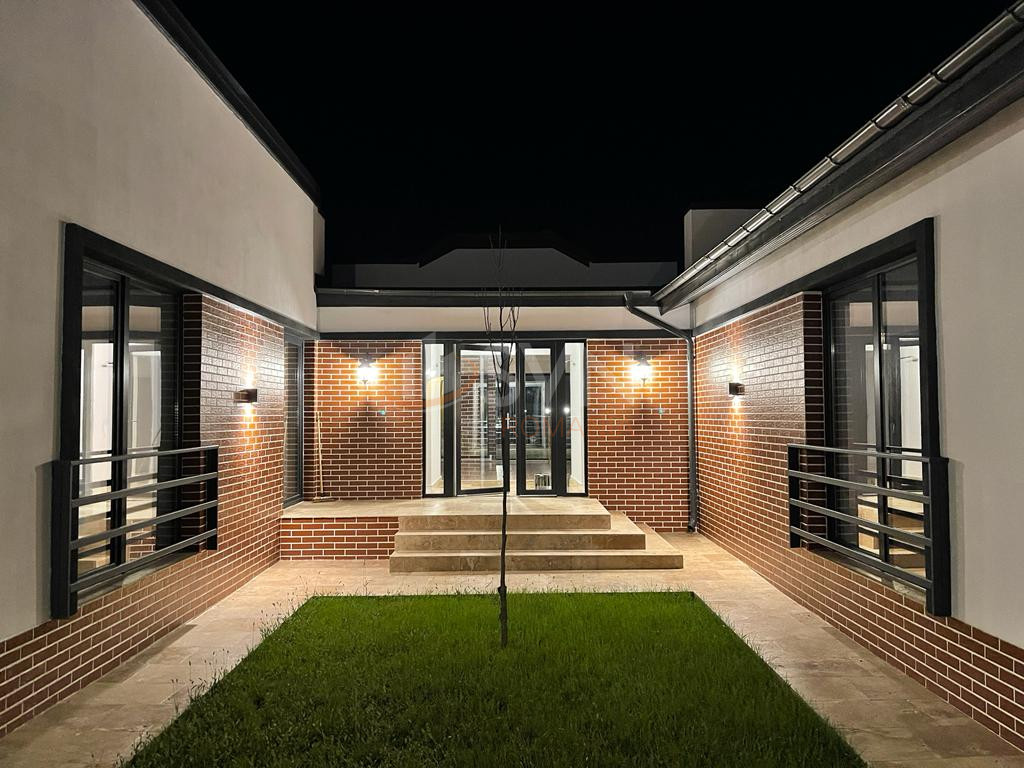Casa, 6 camere Ilfov/Corbeanca