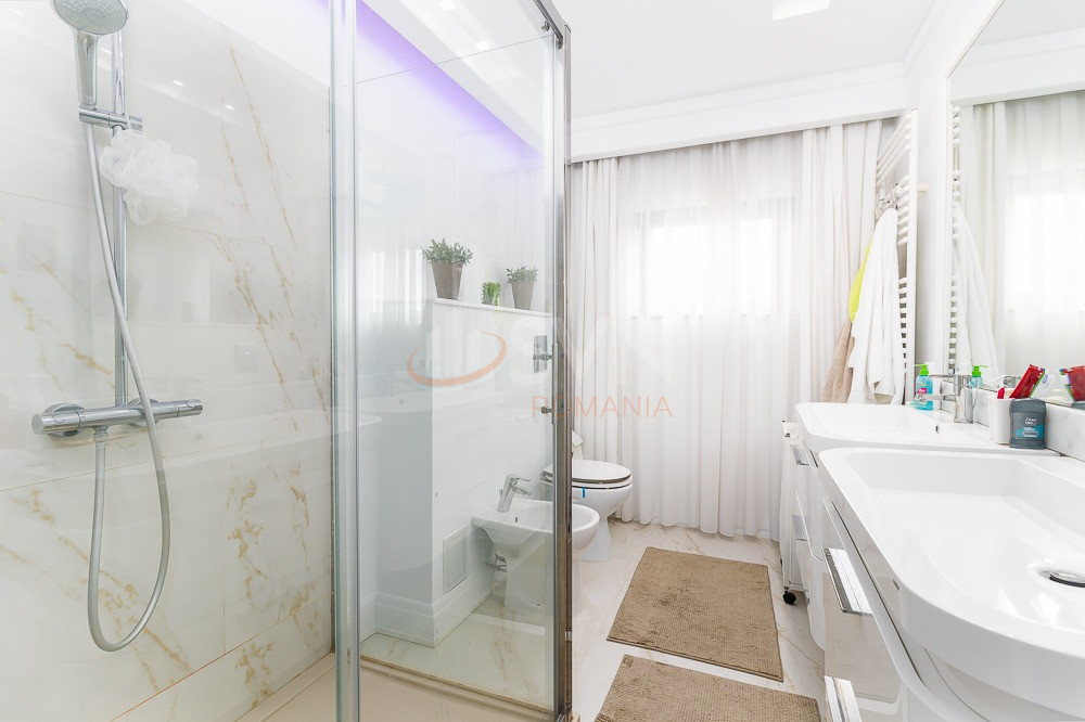 Casa, 6 camere Ilfov/Corbeanca