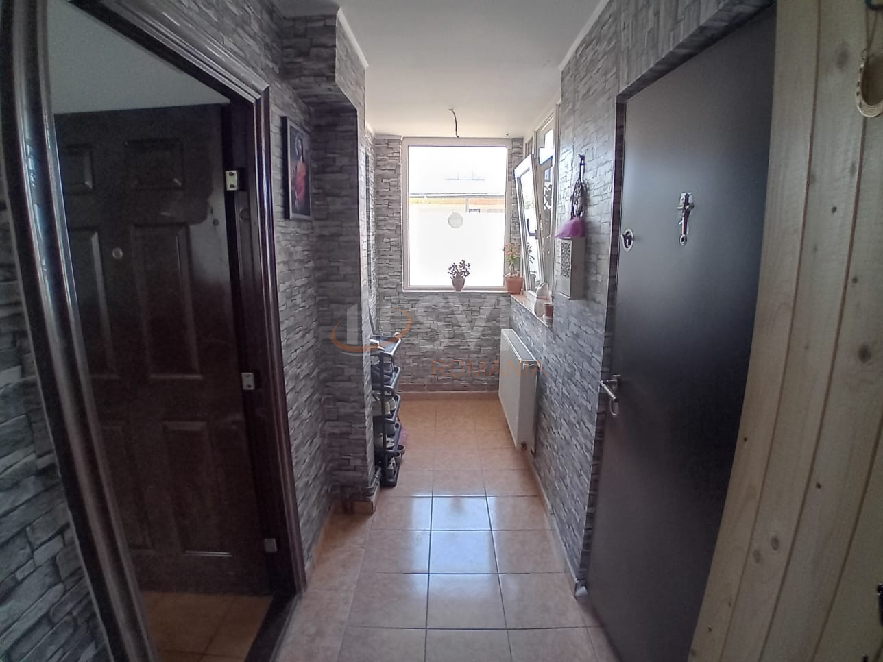 Casa, 6 camere Bucuresti/Giulesti Sarbi