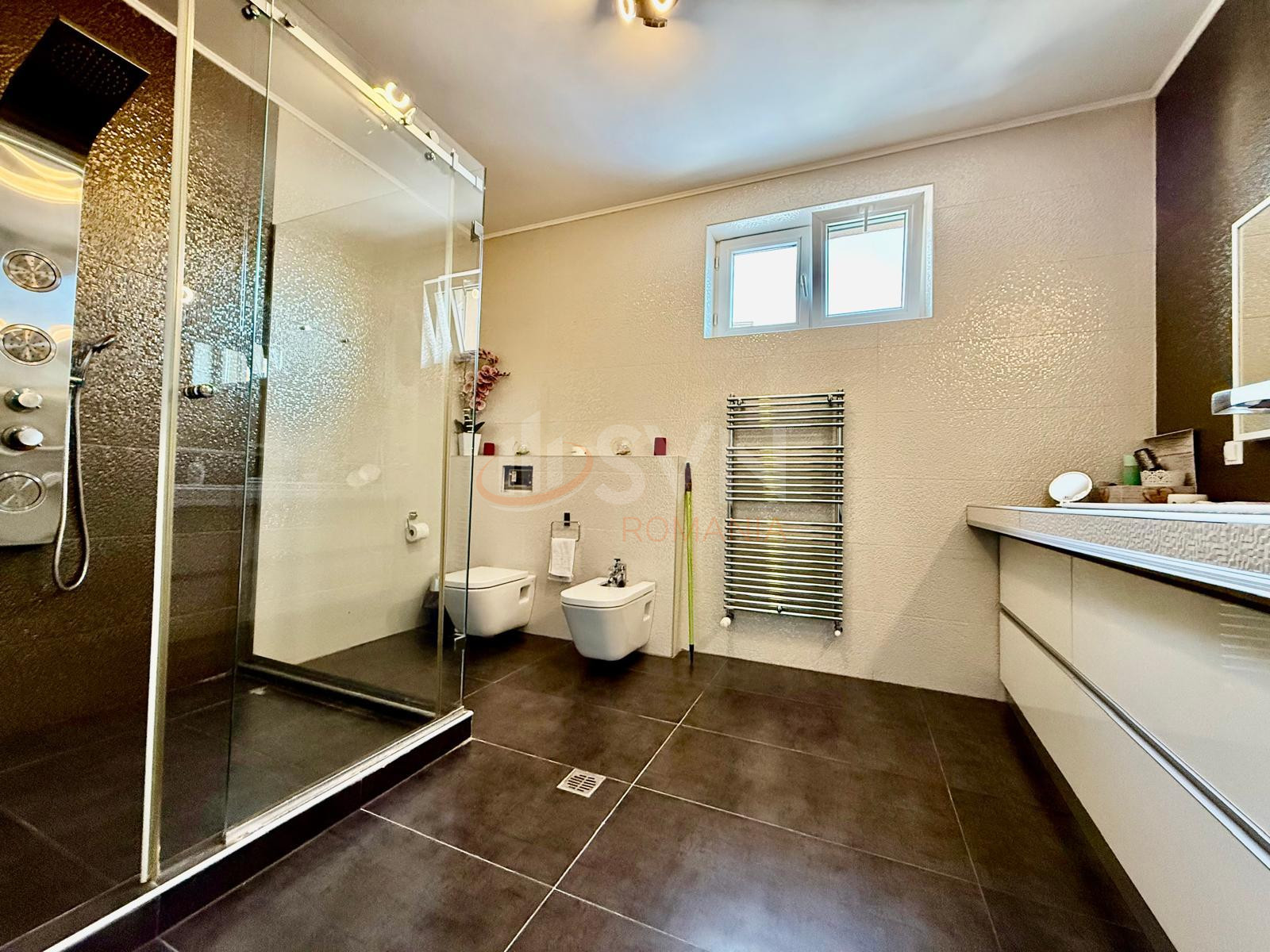 Casa, 6 camere Bucuresti/Dacia