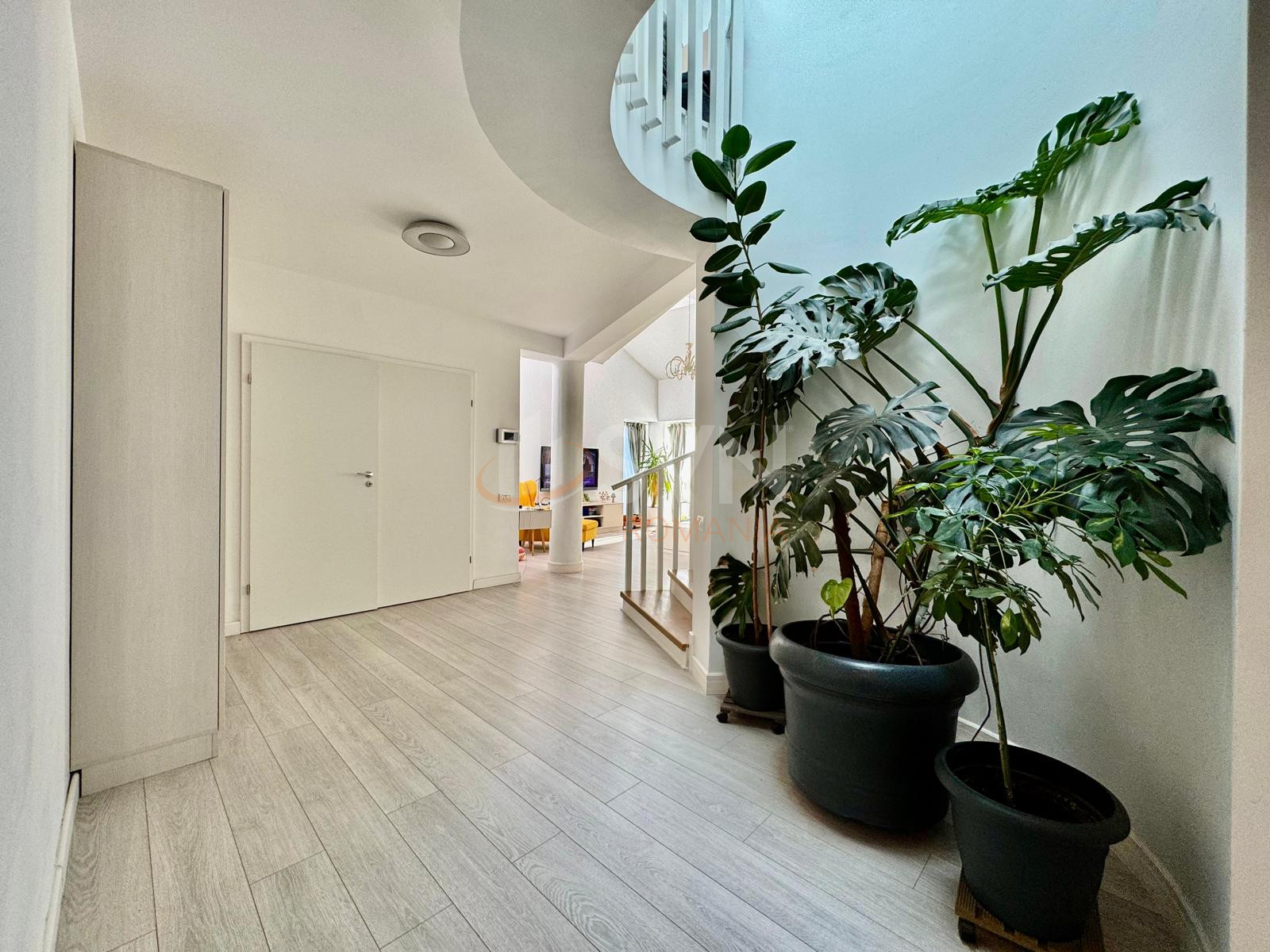 Casa, 6 camere Bucuresti/Iancu Nicolae