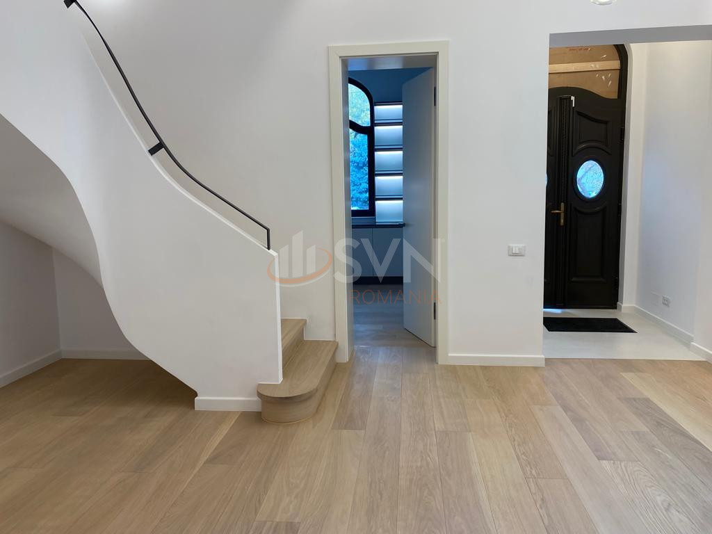 Casa, 6 camere Bucuresti/Capitale