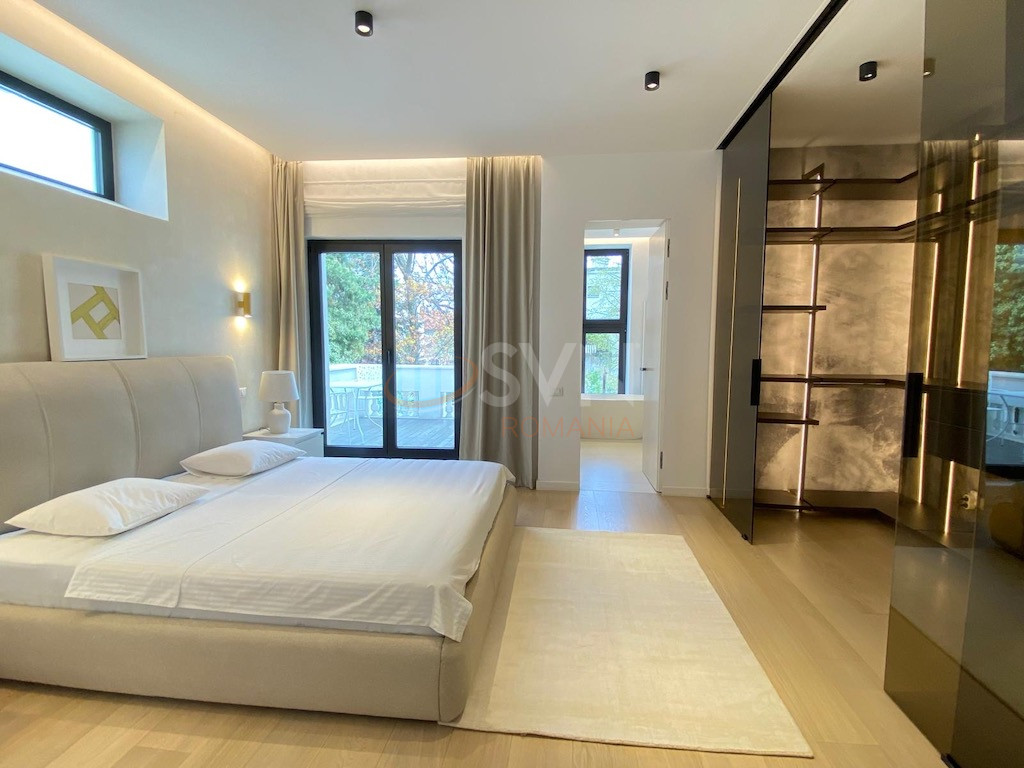 Casa, 6 camere Bucuresti/Capitale