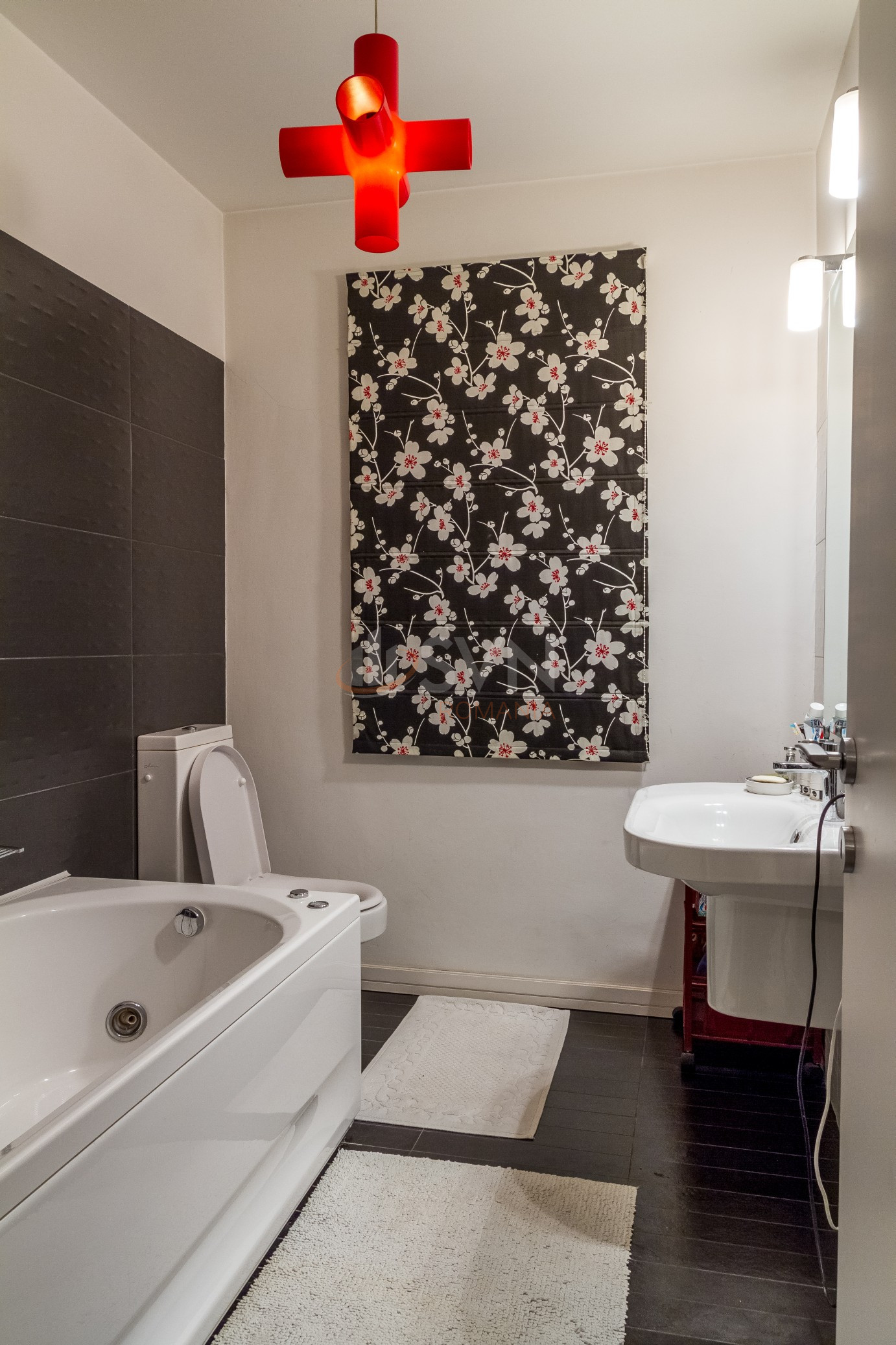 Casa, 6 camere Bucuresti/Bucurestii Noi