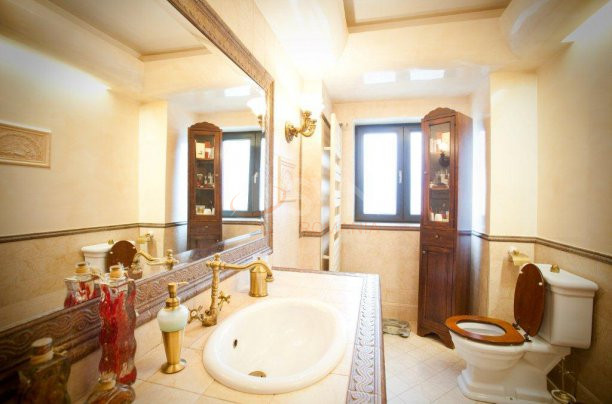 Casa, 6 camere Bucuresti/Capitale