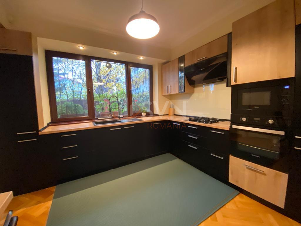 Casa, 6 camere Bucuresti/Pipera