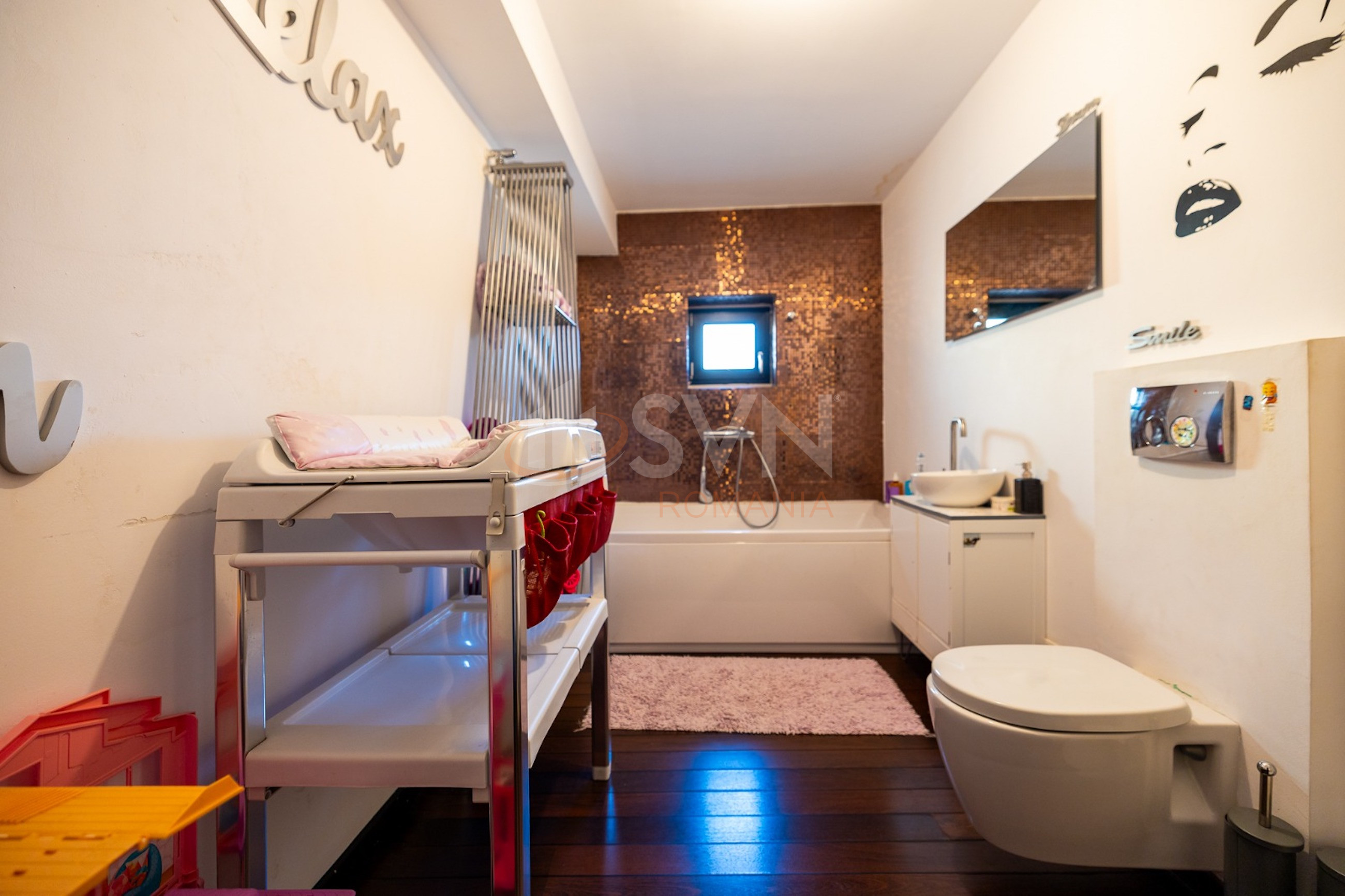 Casa, 6 camere Bucuresti/Domenii