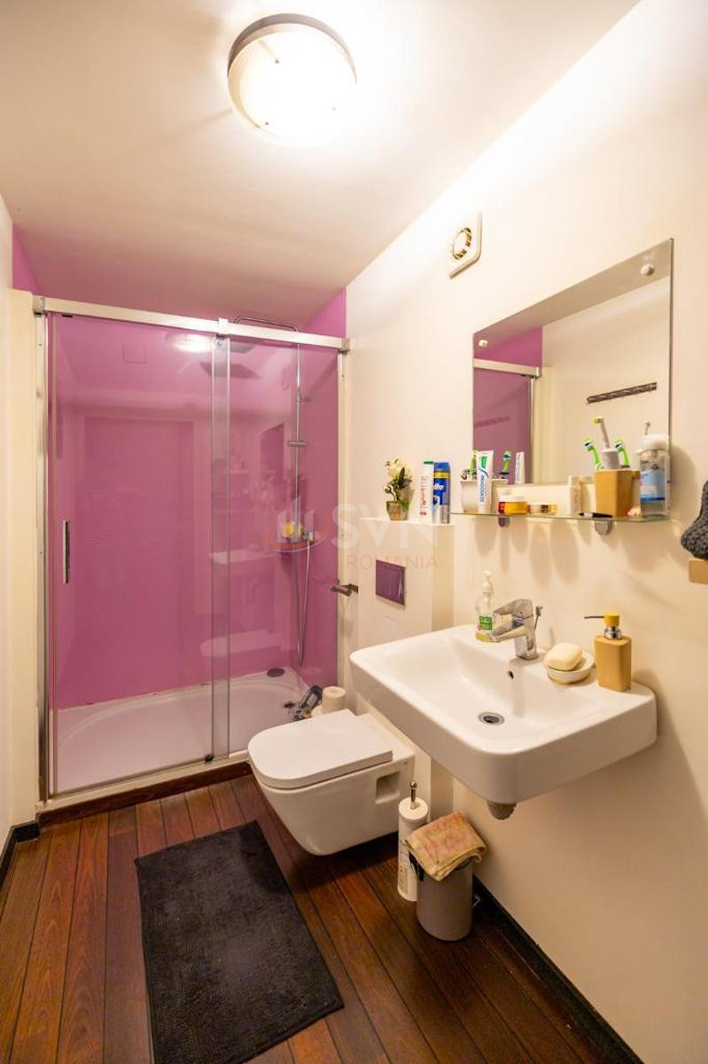 Casa, 6 camere Bucuresti/Domenii