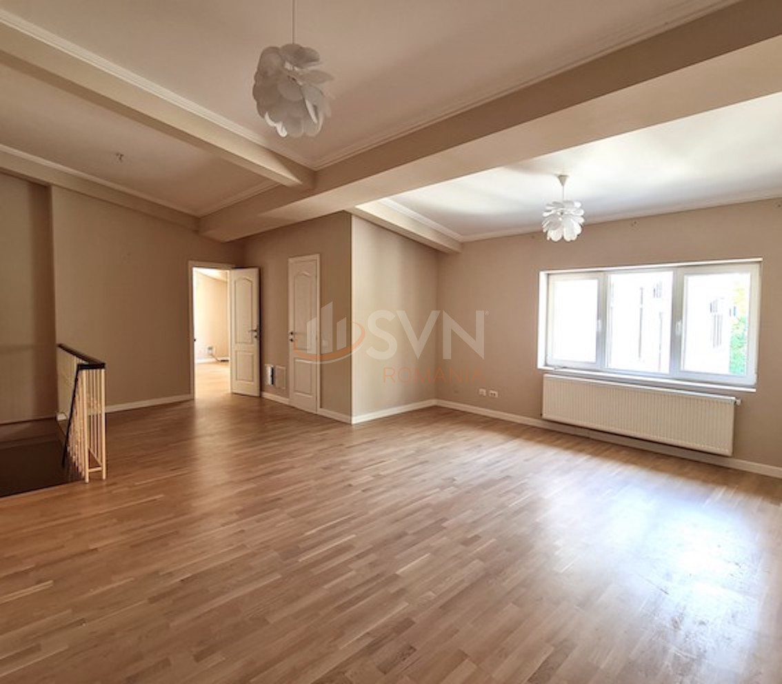 Casa, 6 camere Bucuresti/Capitale