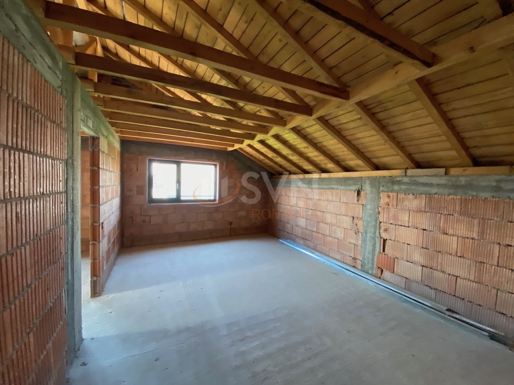 Casa, 6 camere Dambovita/Centru