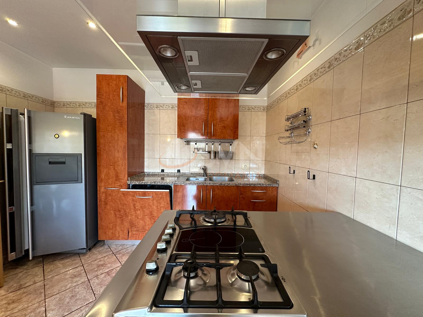 Casa, 6 camere Bucuresti/Iancu Nicolae