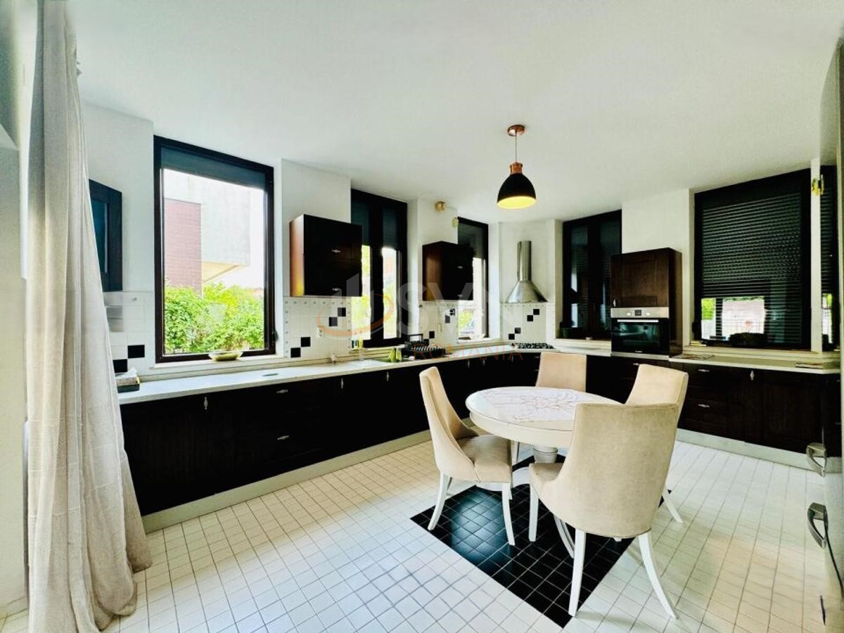 Casa, 6 camere Bucuresti/Iancu Nicolae