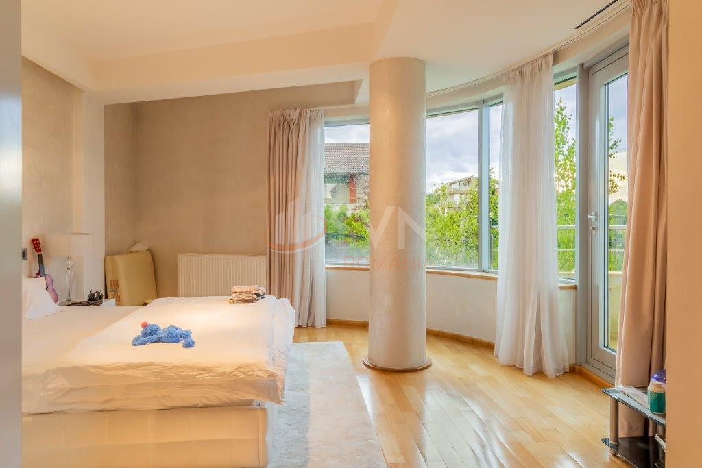 Casa, 6 camere Bucuresti/Baneasa