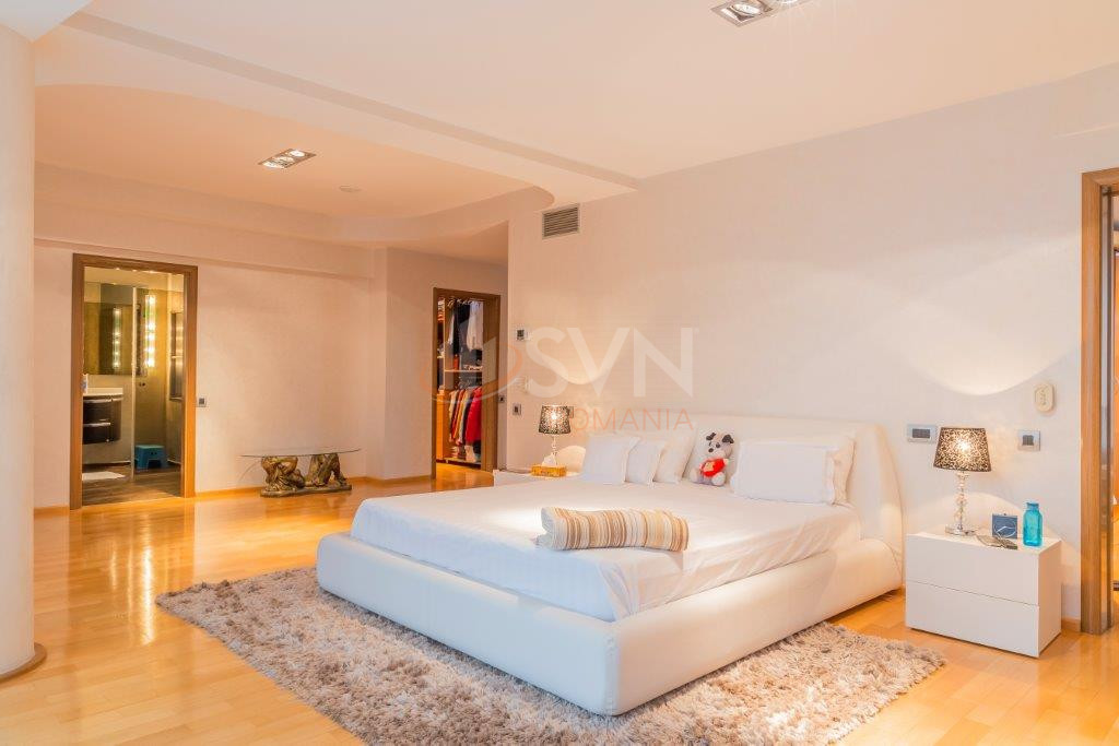 Casa, 6 camere Bucuresti/Baneasa