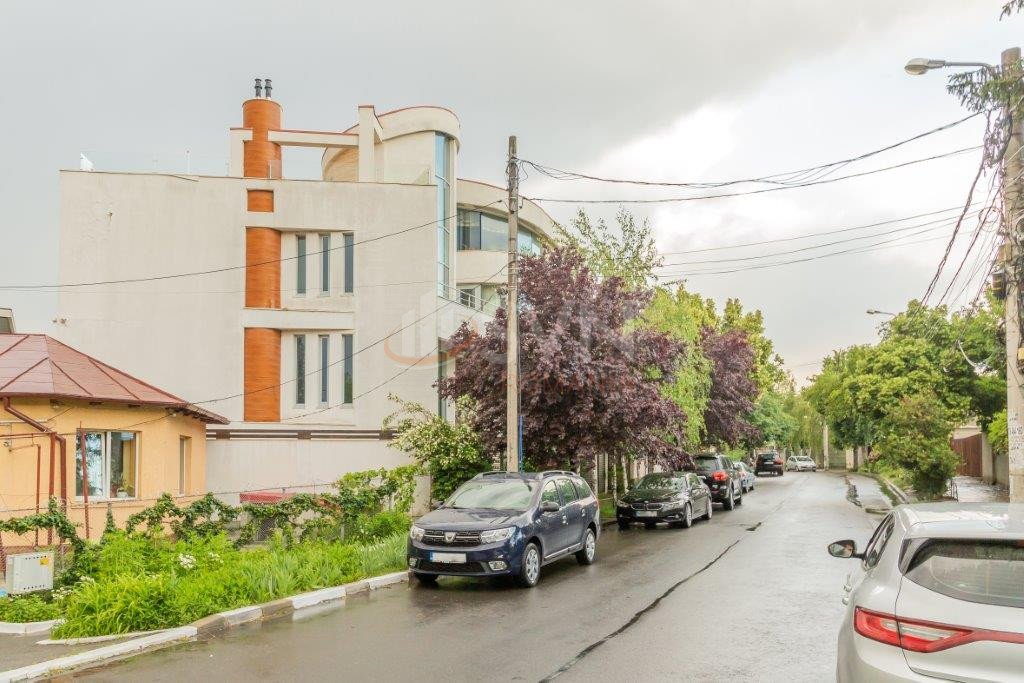 Casa, 6 camere Bucuresti/Baneasa