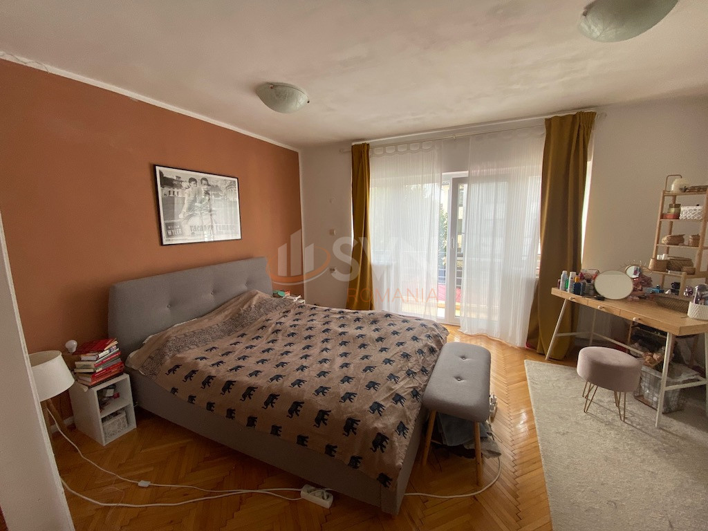 Casa, 6 camere Bucuresti/Domenii