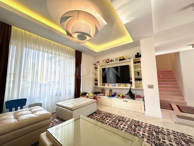 Casa, 6 camere Bucuresti/Pipera