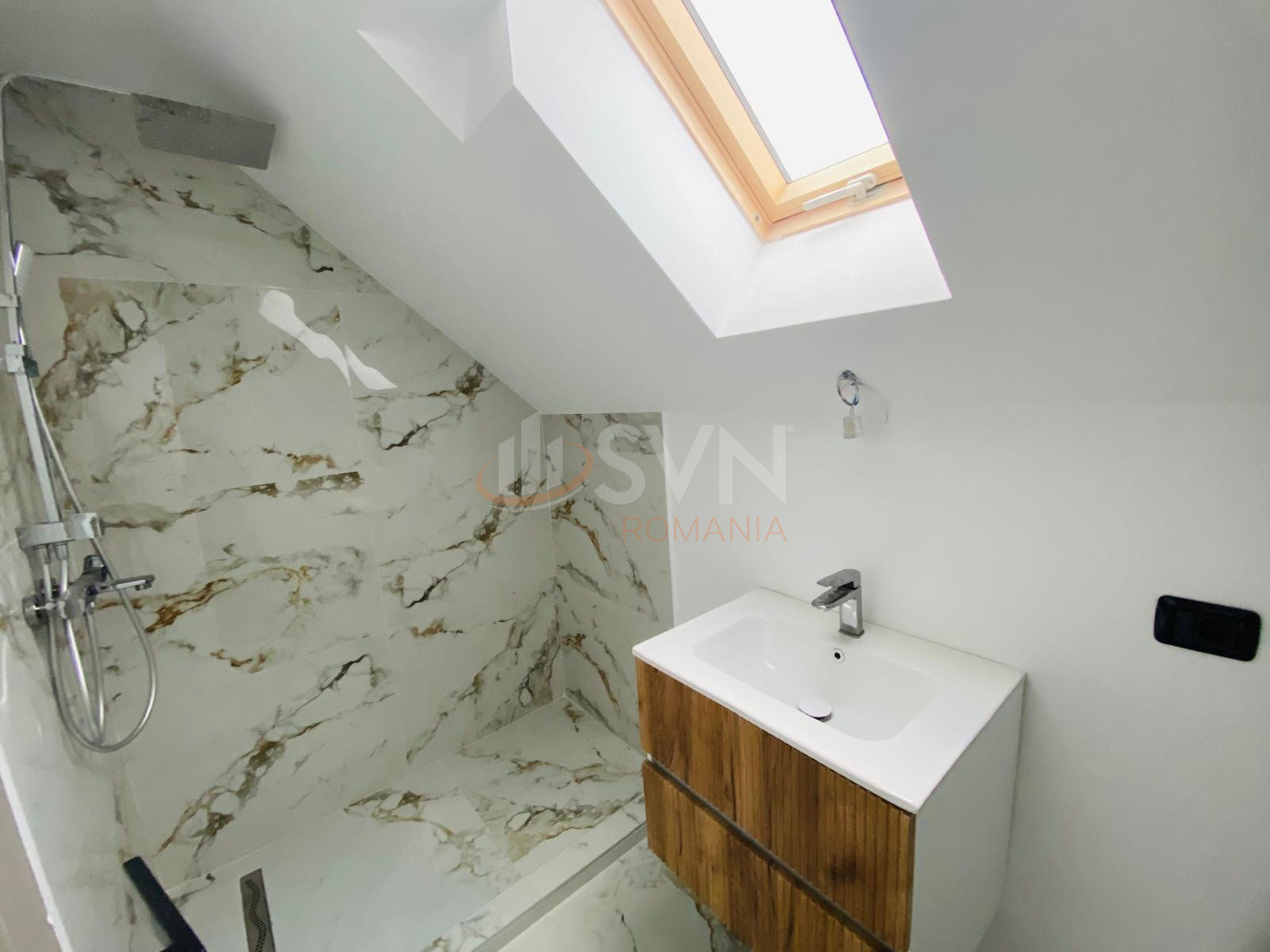 Casa, 6 camere Bucuresti/Bucurestii Noi