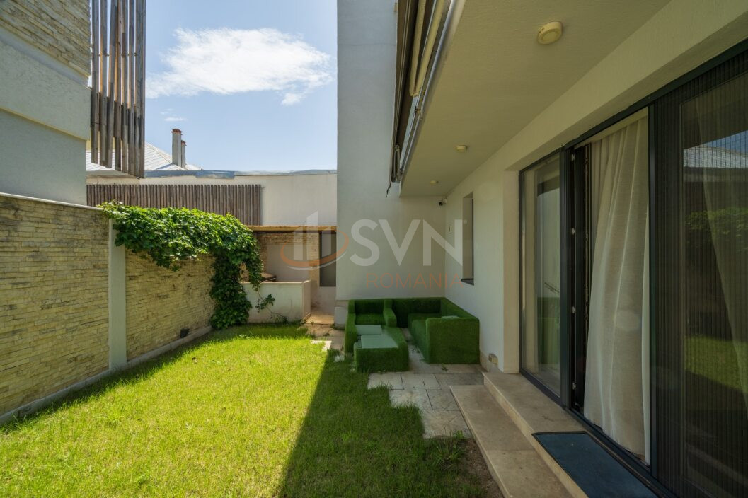 Casa, 7 camere Bucuresti/Domenii