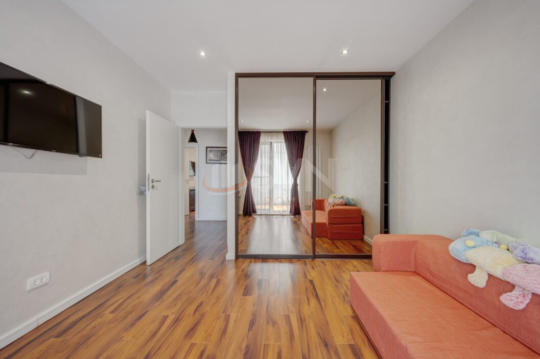 Casa, 7 camere Bucuresti/Domenii