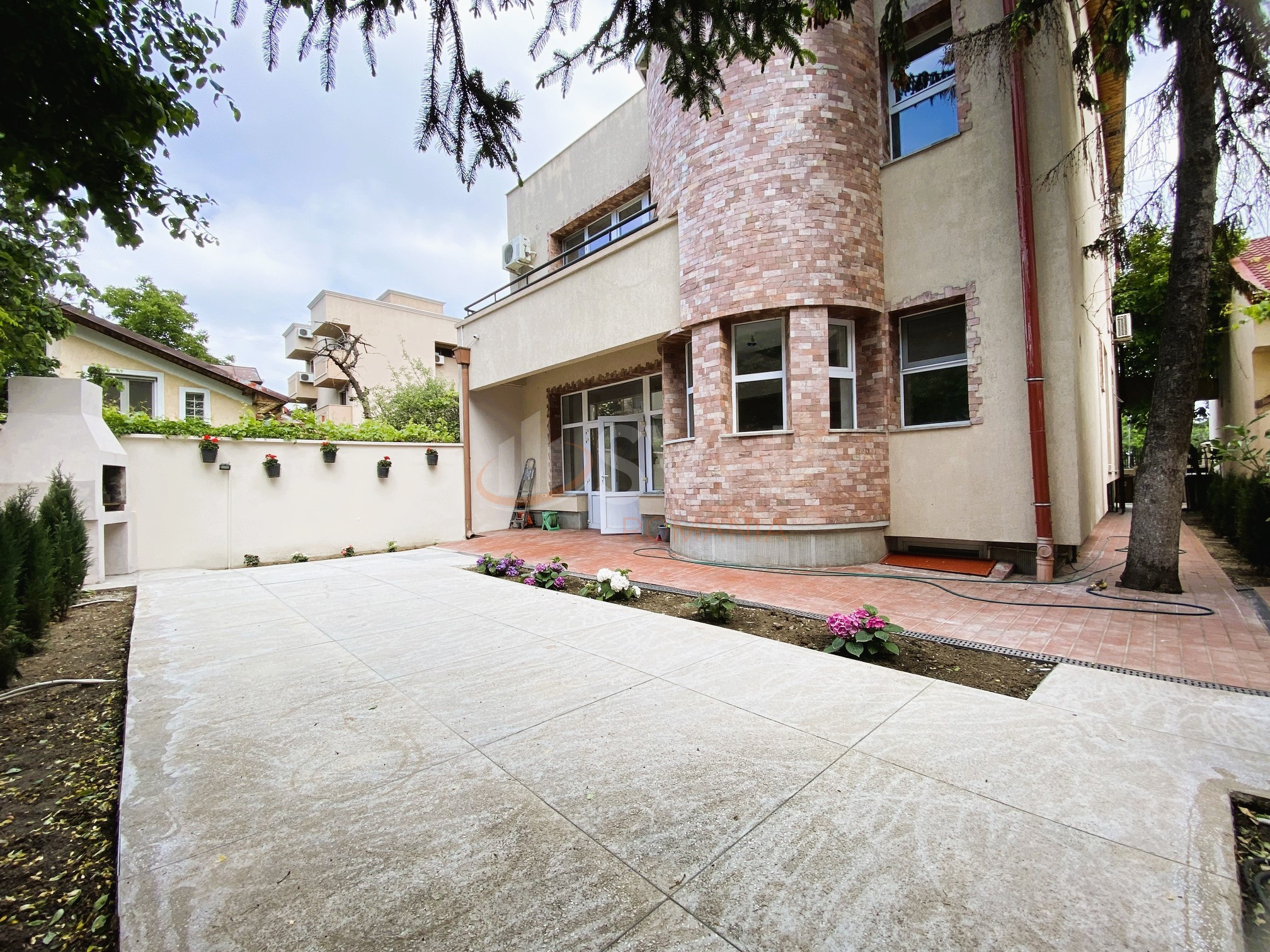 Casa, 7 camere Bucuresti/Domenii