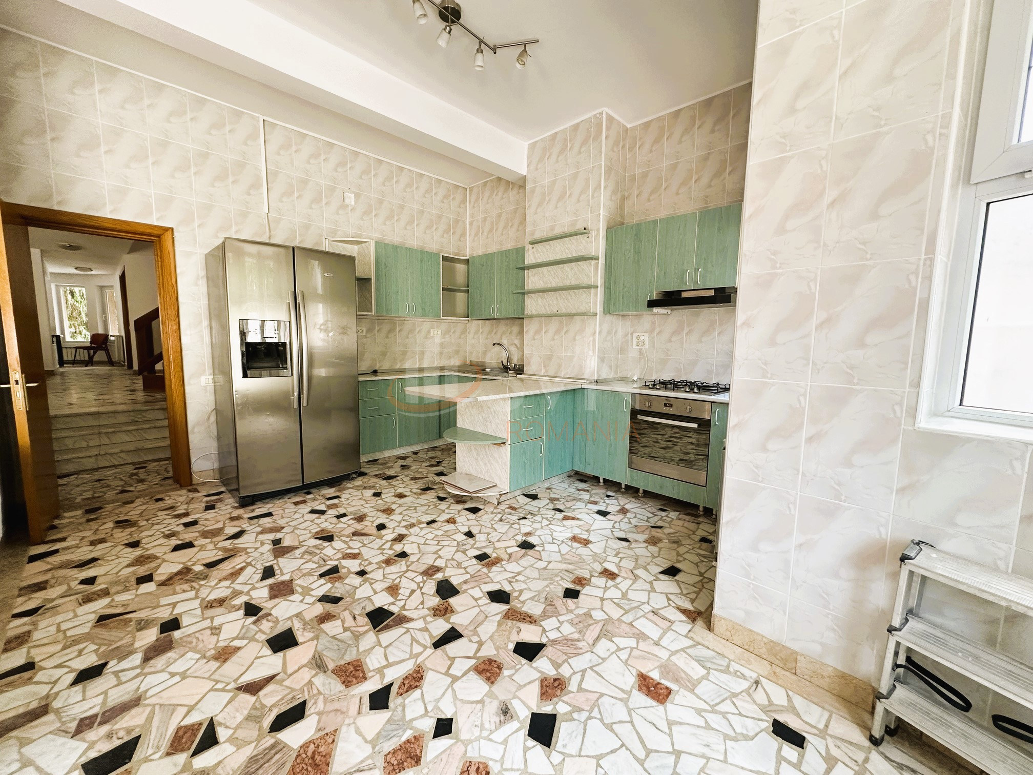 Casa, 7 camere Bucuresti/Domenii