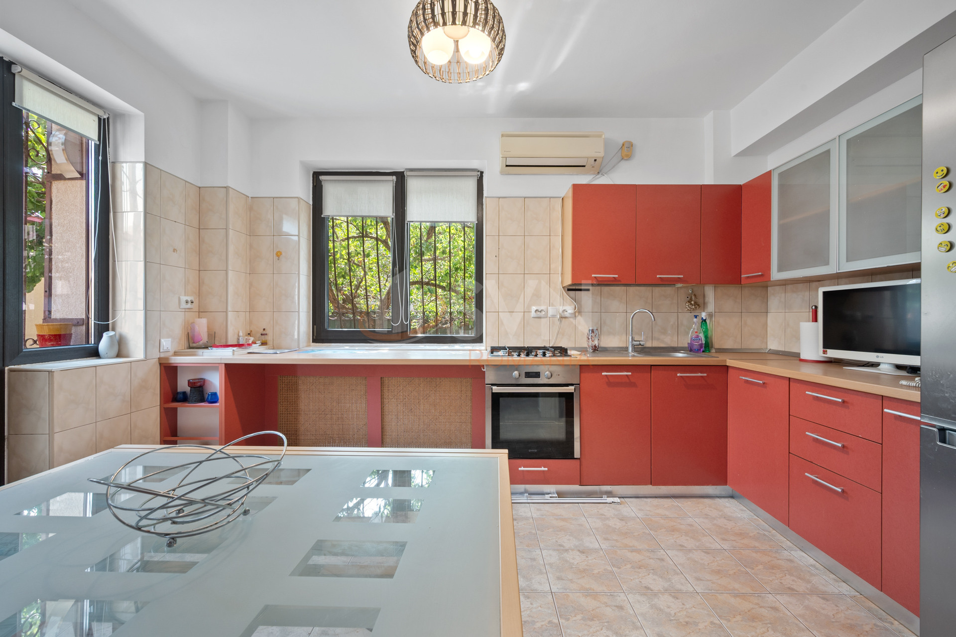 Casa, 7 camere Bucuresti/Domenii