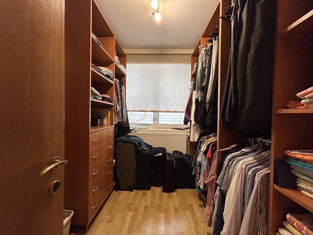 Casa, 7 camere Bucuresti/Bucurestii Noi