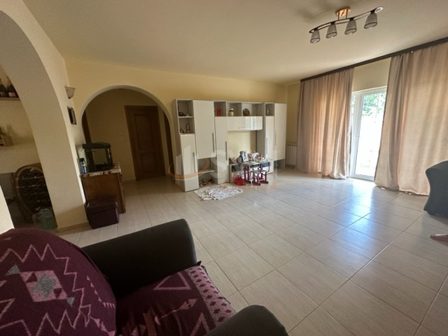 Casa, 7 camere Bucuresti/Fundeni