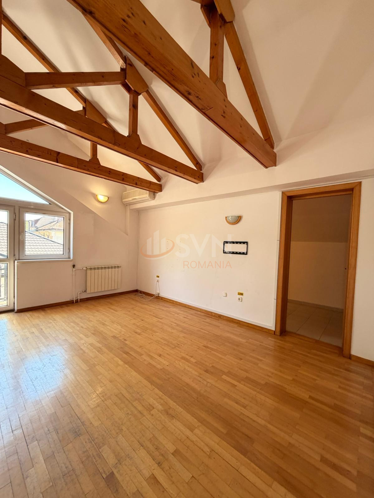 Casa, 7 camere Bucuresti/P-ta Victoriei