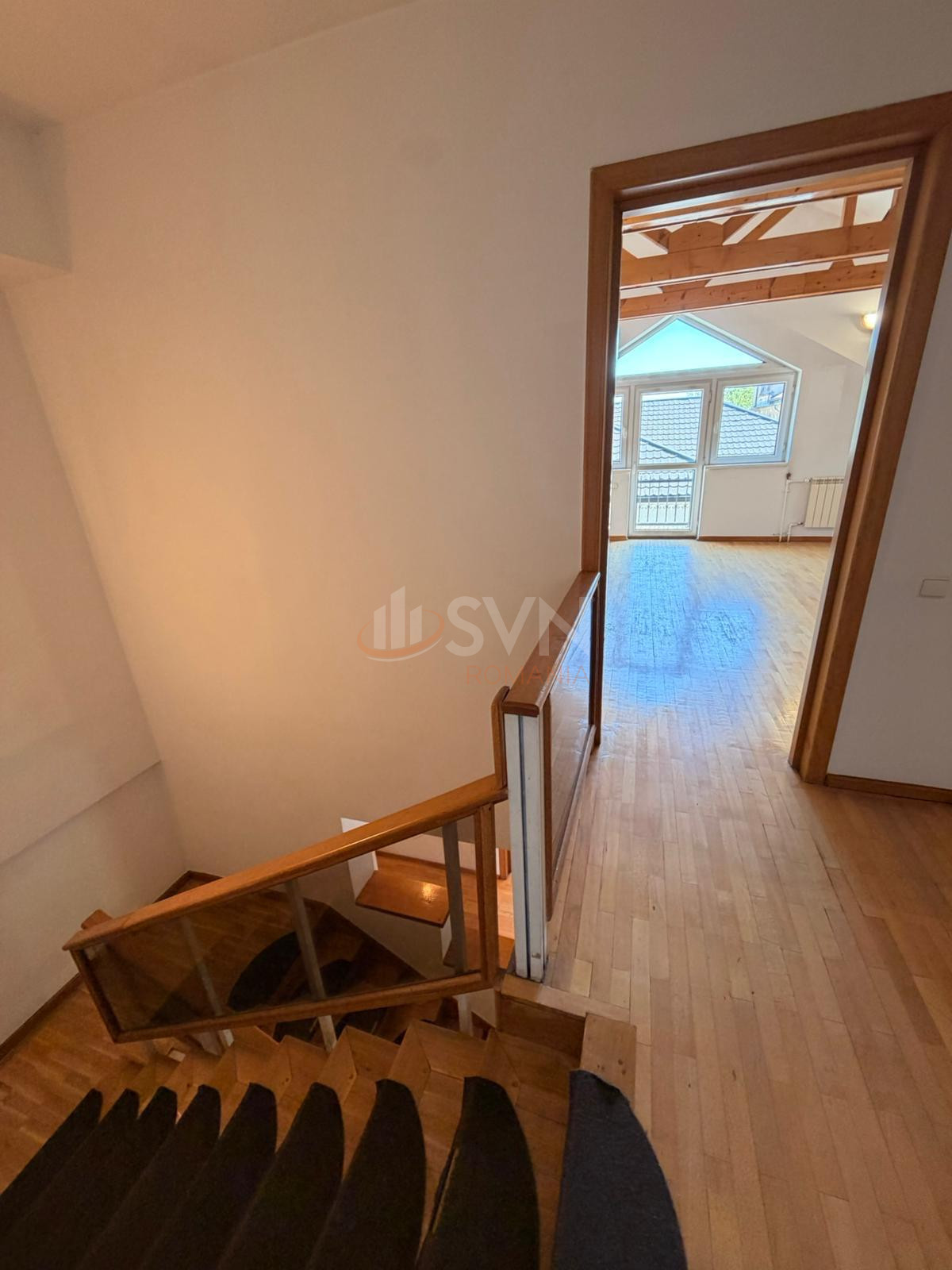 Casa, 7 camere Bucuresti/P-ta Victoriei