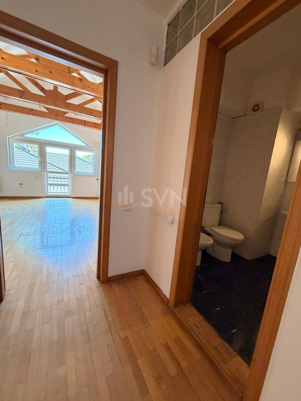 Casa, 7 camere Bucuresti/P-ta Victoriei