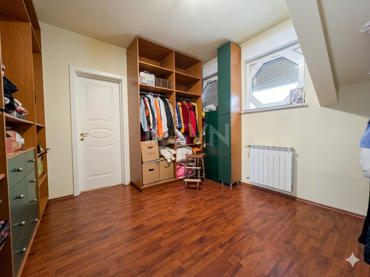 Casa, 7 camere Bucuresti/Damaroaia