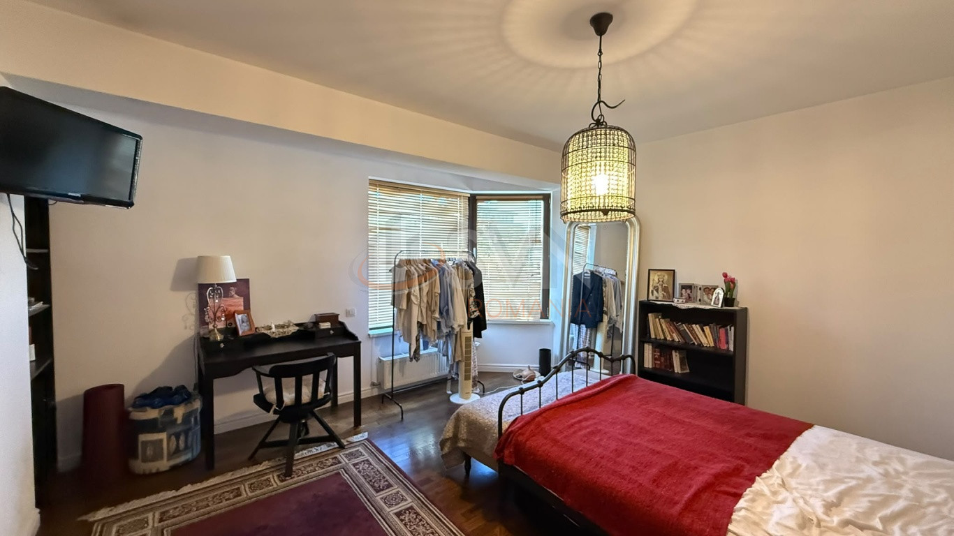 Casa, 7 camere Bucuresti/Domenii