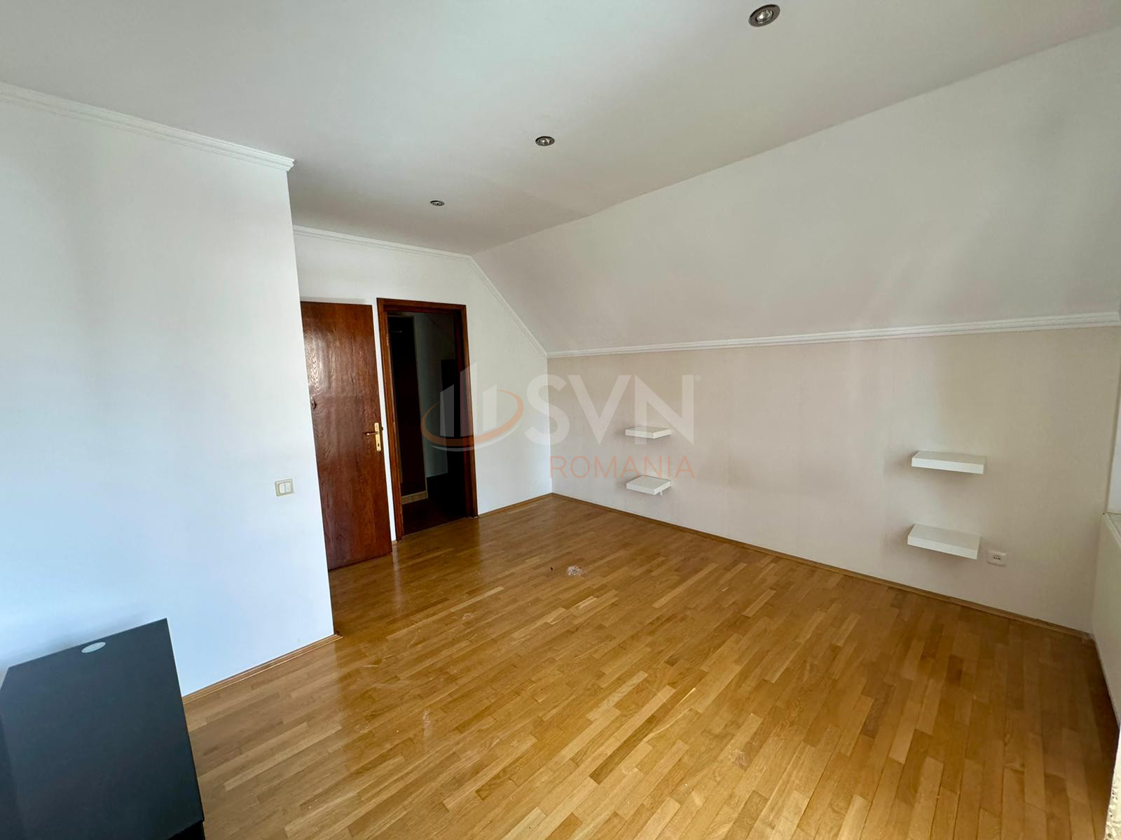 Casa, 7 camere Bucuresti/Iancu Nicolae