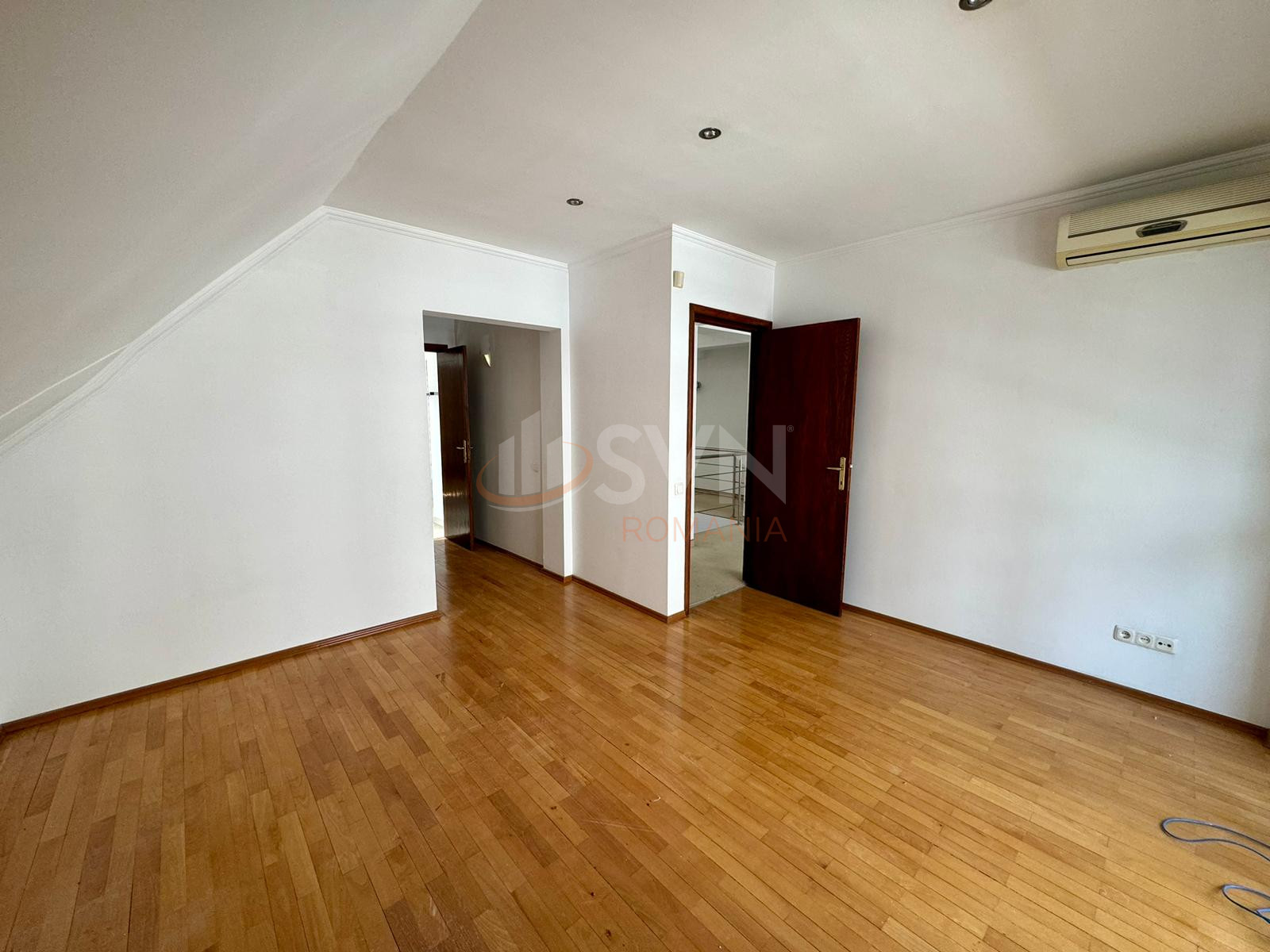 Casa, 7 camere Bucuresti/Iancu Nicolae