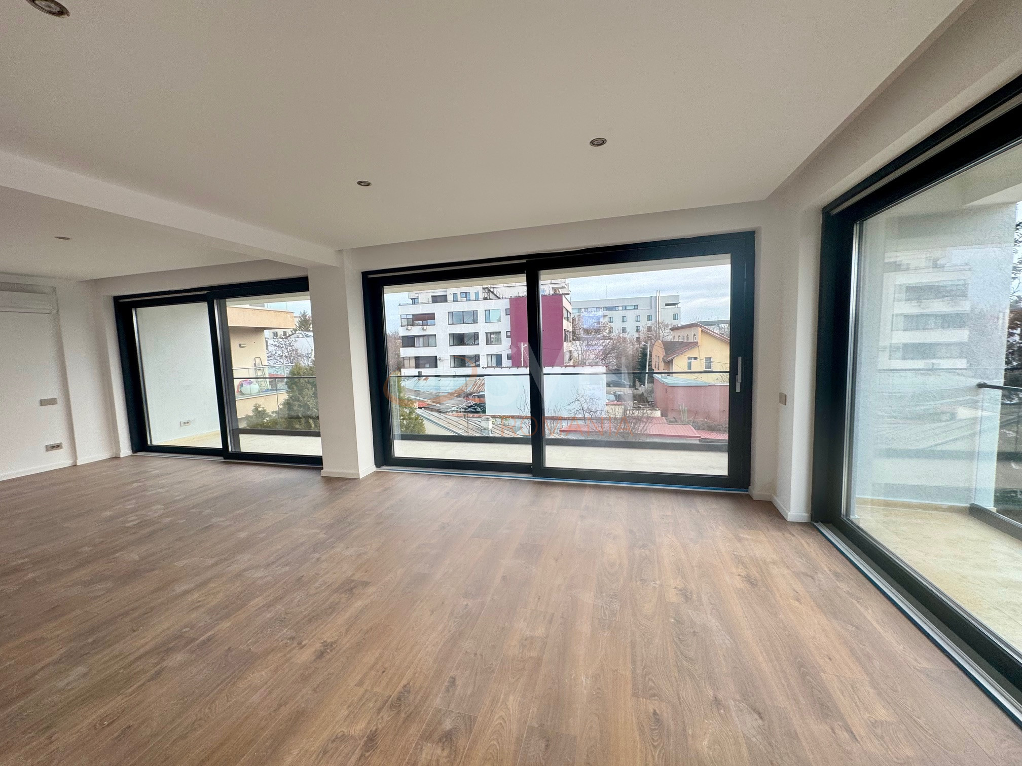 Casa, 7 camere Bucuresti/Baneasa