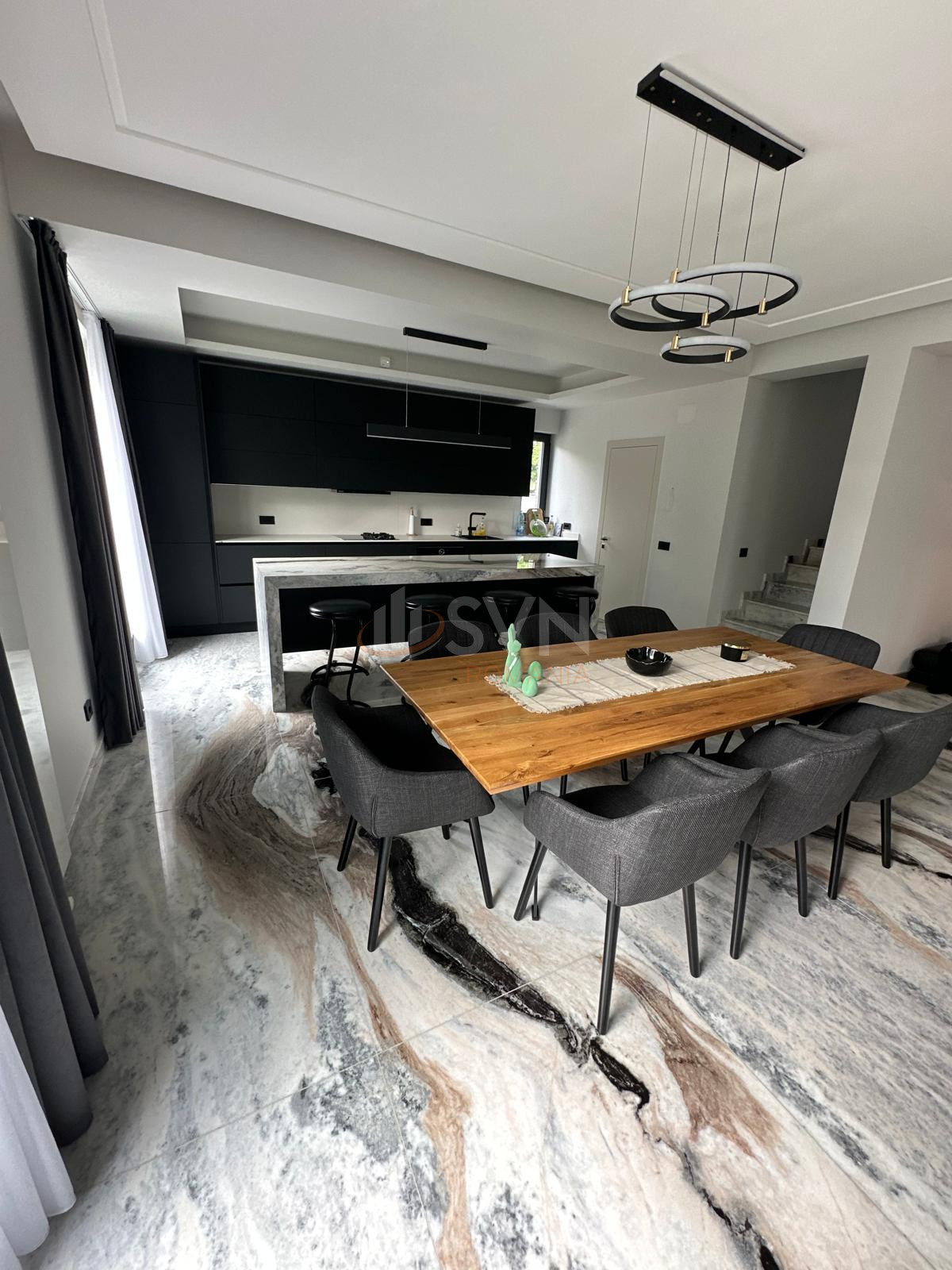 Casa, 7 camere Bucuresti/Iancu Nicolae