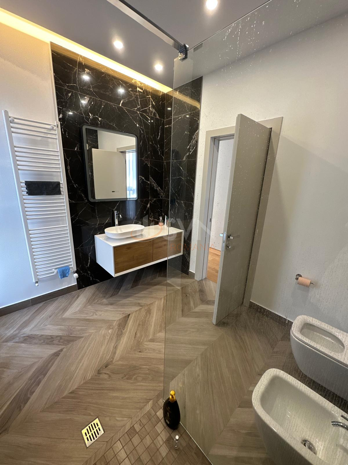Casa, 7 camere Bucuresti/Iancu Nicolae
