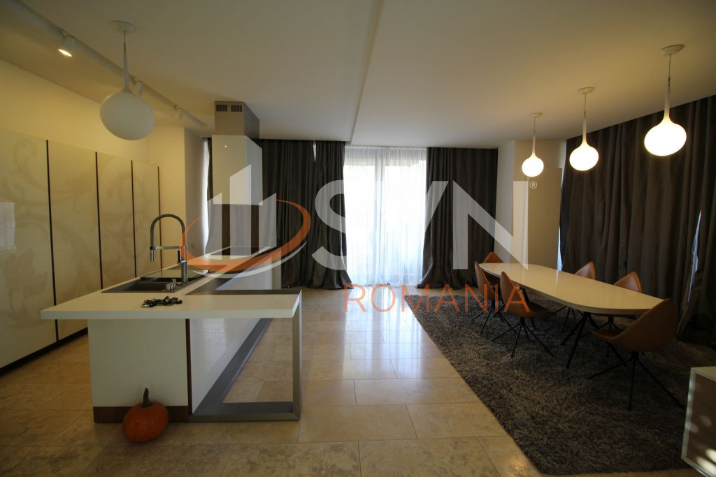 Casa, 7 camere Bucuresti/Damaroaia