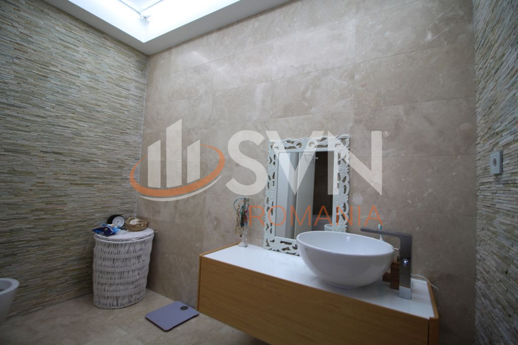 Casa, 7 camere Bucuresti/Damaroaia